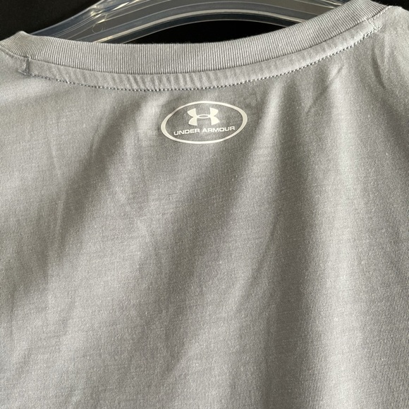 Under Armour Short Sleeve Top - Picture 4 of 5